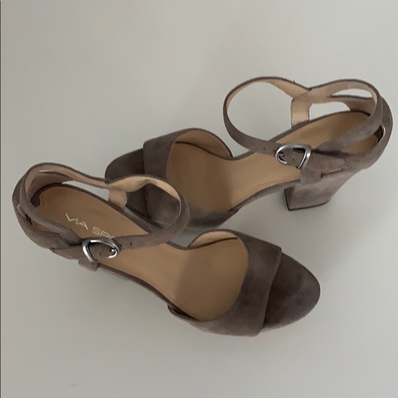 VIA SPIGA Gray Suede Platform Heels Sz 8 1/2 - Picture 3 of 7
